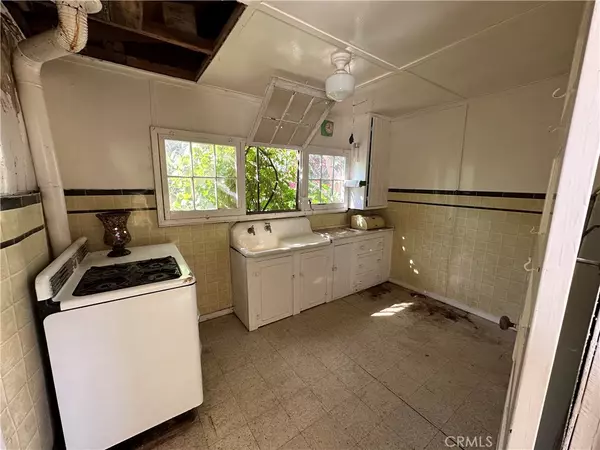 Clearlake Oaks, CA 95423,12469 Oak ST