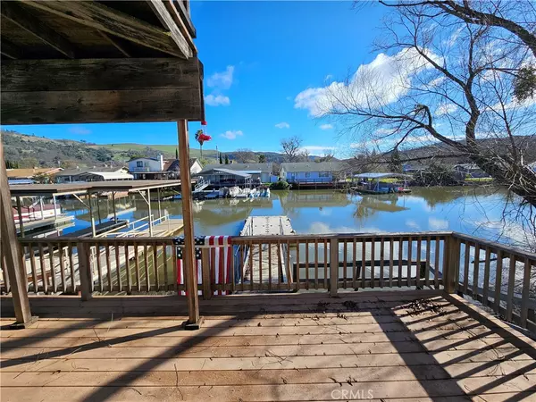 Clearlake Oaks, CA 95423,692 Pebble WAY