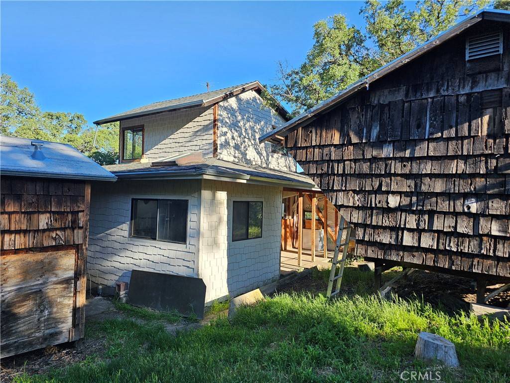 Clearlake Oaks, CA 95423,728 Watertrough RD