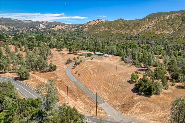 1540 New Long Valley RD, Clearlake Oaks, CA 95423