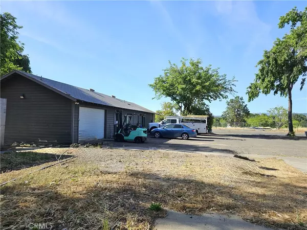 Clearlake, CA 95422,14832 Lakeshore DR