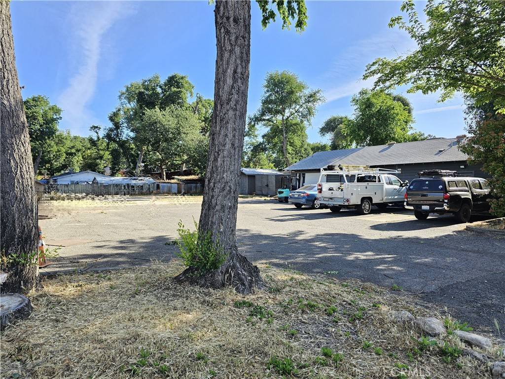 Clearlake, CA 95422,14832 Lakeshore DR