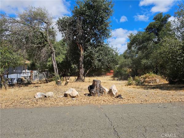 3070 10th ST, Clearlake, CA 95422