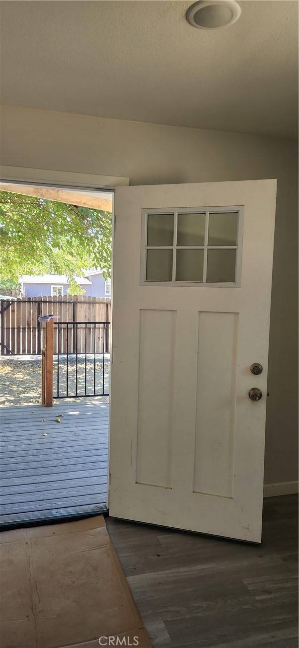 Clearlake, CA 95422,3590 Redwood ST