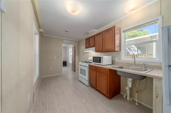 Lakeport, CA 95453,3555 Lakeshore BLVD #14