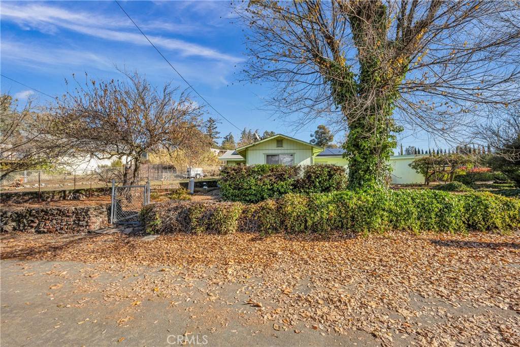 Clearlake, CA 95422,14002 Lakeshore DR