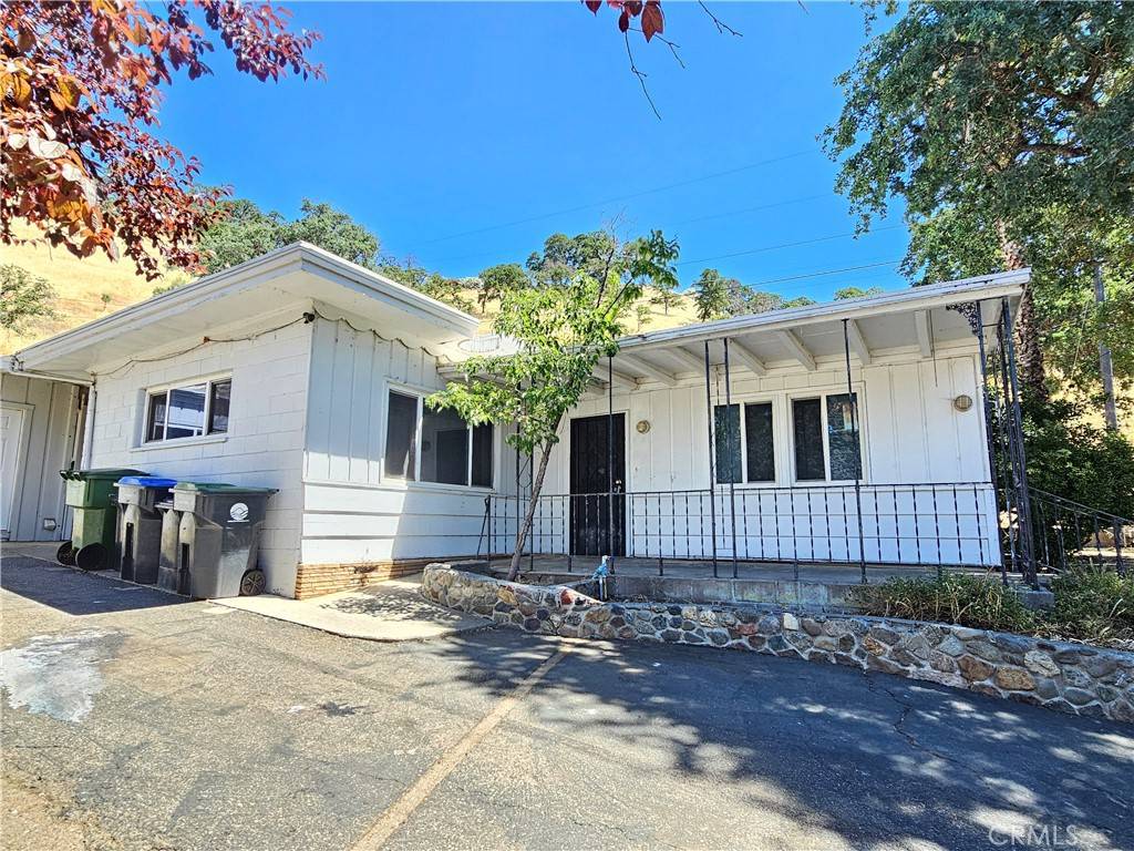 Clearlake, CA 95422,12998 Lakeshore DR