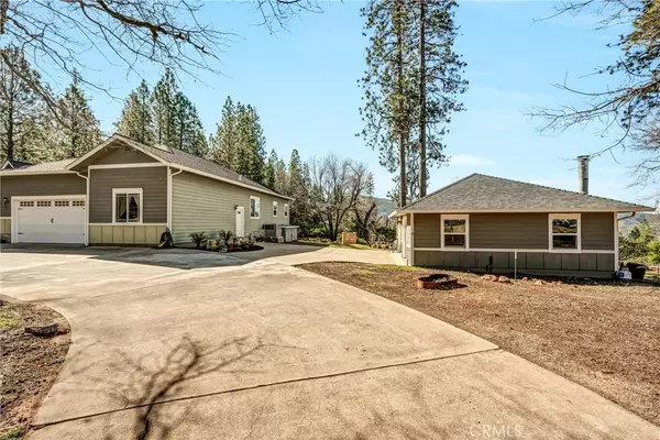 Cobb, CA 95426,8902 Fox DR
