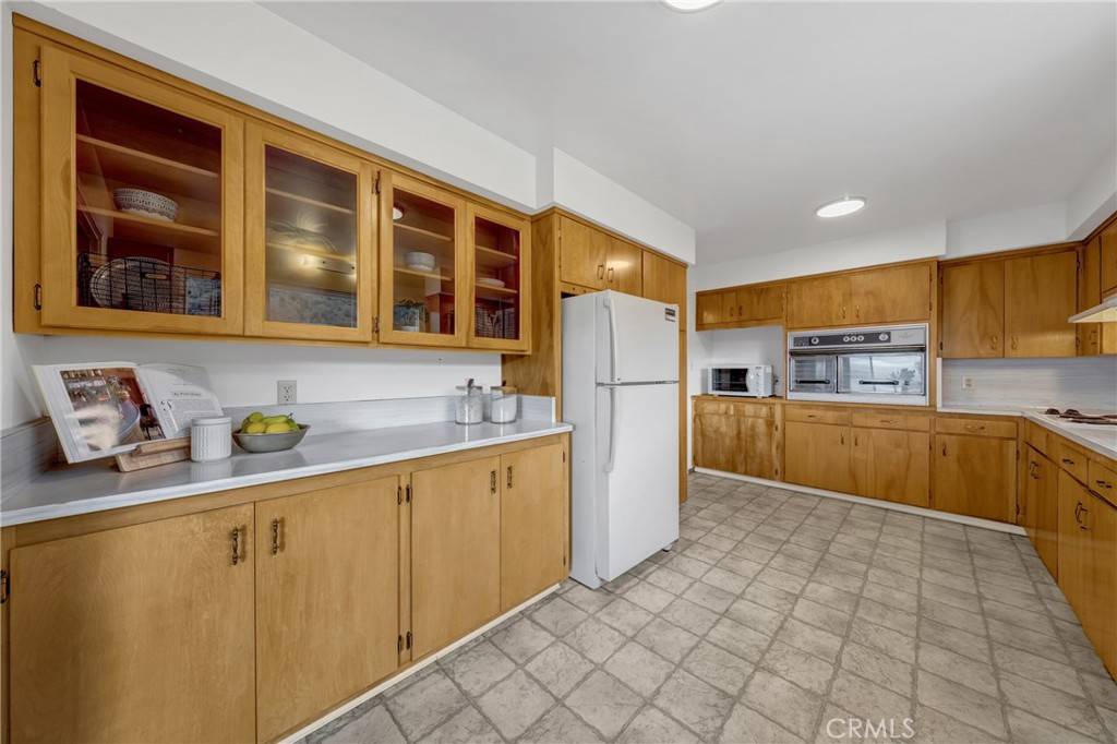 Lucerne, CA 95458,7039 Panoramic DR