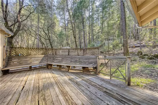 Cobb, CA 95426,9510 Oak PL