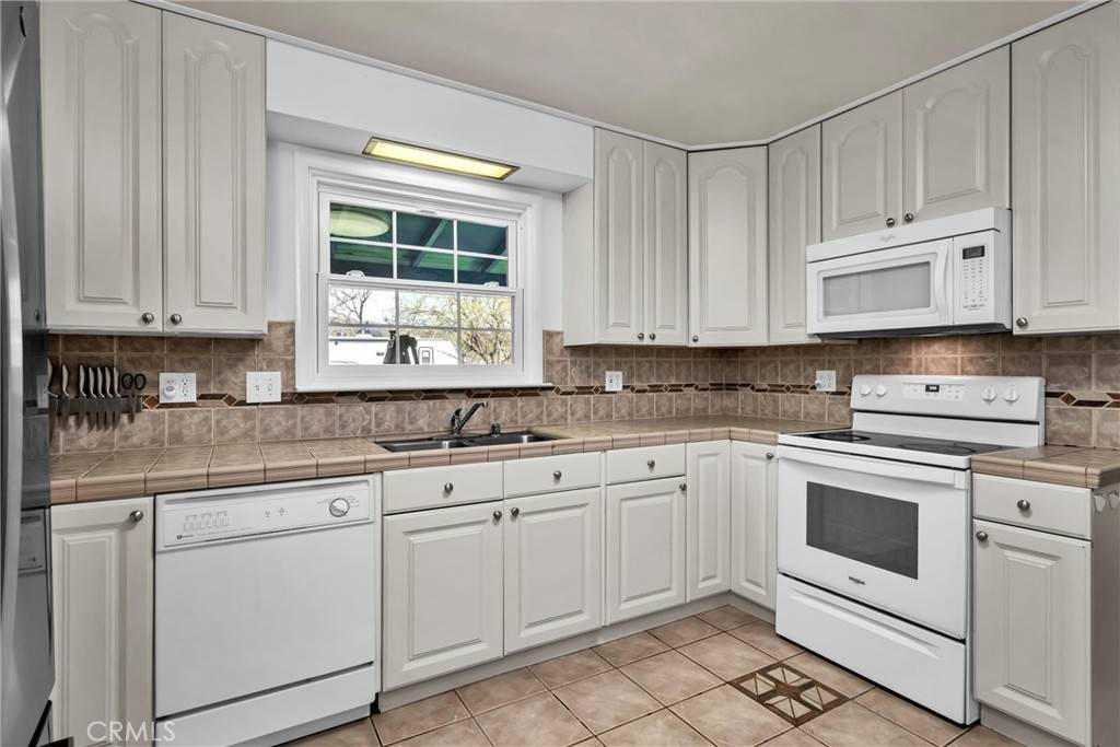 Upper Lake, CA 95485,820 Clover DR