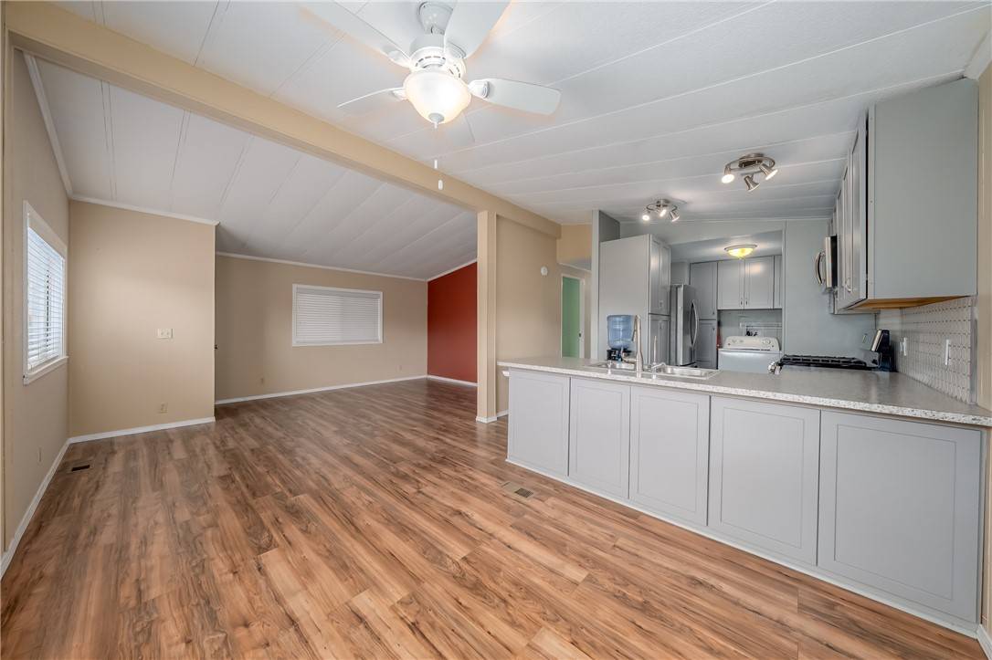 Lakeport, CA 95453,5330 Lakeshore BLVD #32
