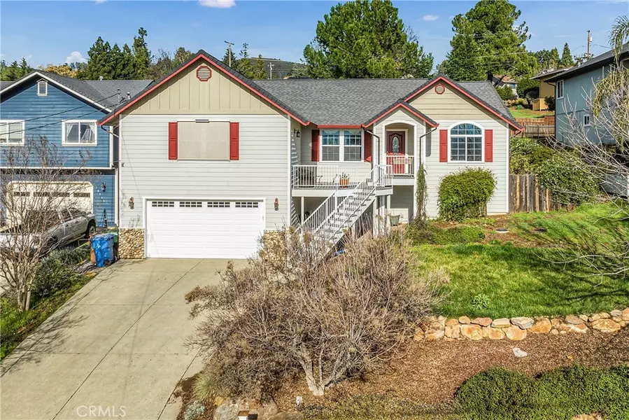 18920 Stonegate RD, Hidden Valley Lake, CA 95467