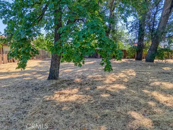 Clearlake, CA 95422,14089 Lakeshore DR