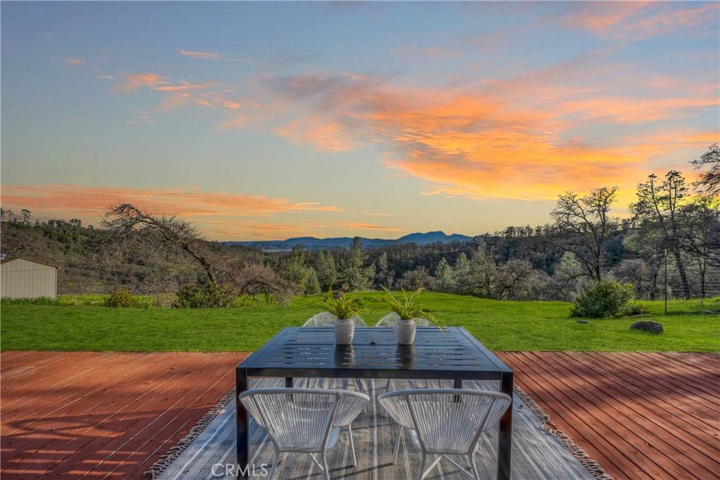 17023 Hofacker LN, Lower Lake, CA 95457