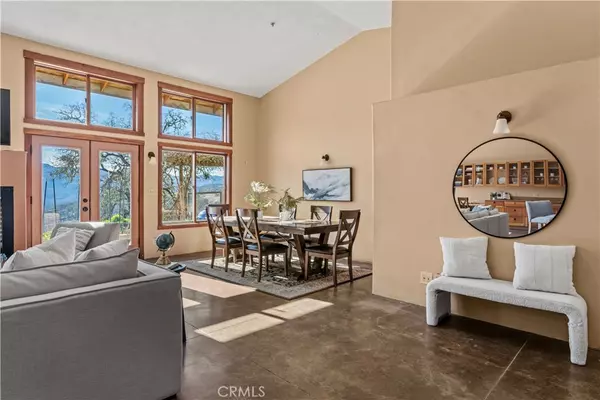 Ukiah, CA 95482,4300 Young Creek RD