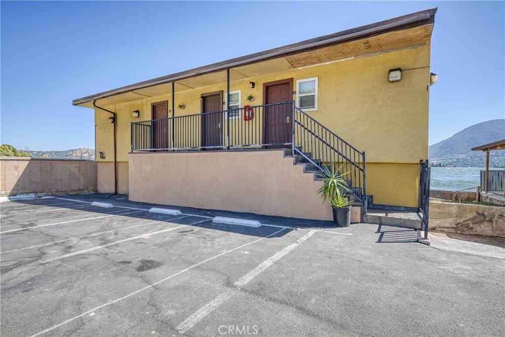 Clearlake Oaks, CA 95423,10215 E Highway 20