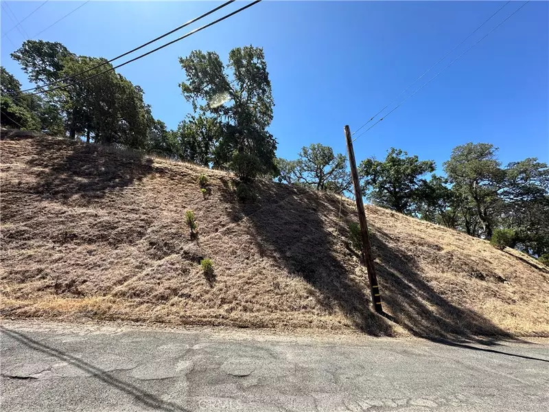 7535 Bruner DR, Lucerne, CA 95443