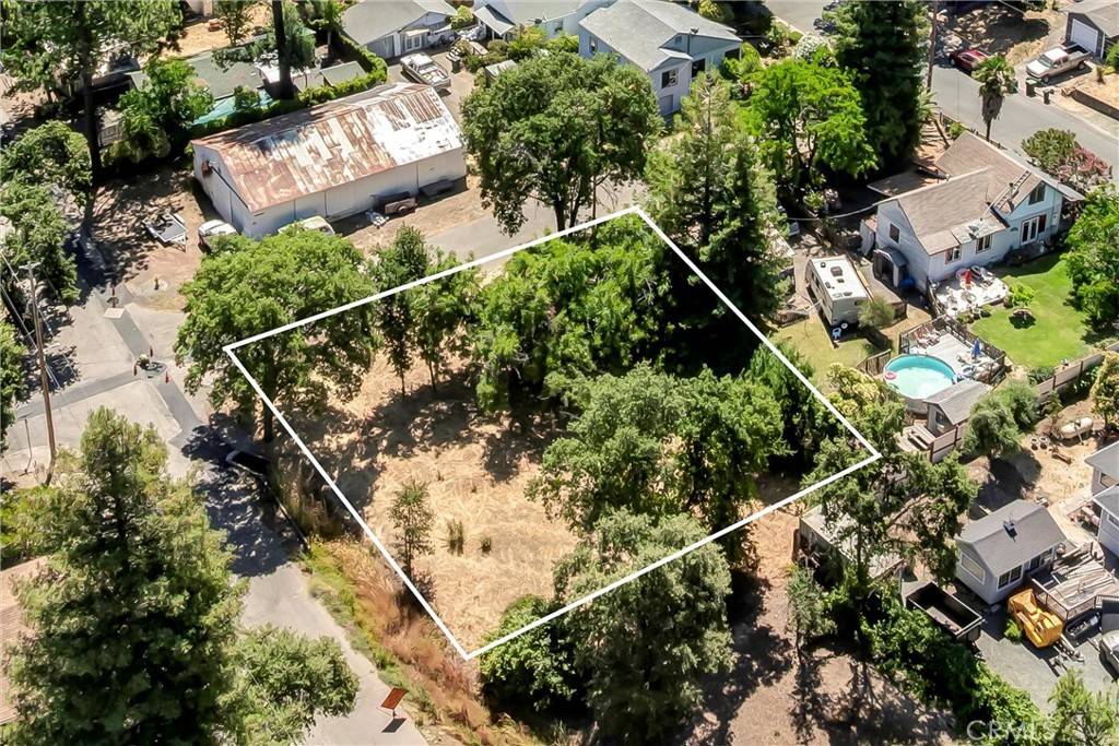 521 10th ST, Lakeport, CA 95453