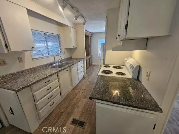 Clearlake, CA 95422,2983 11th ST