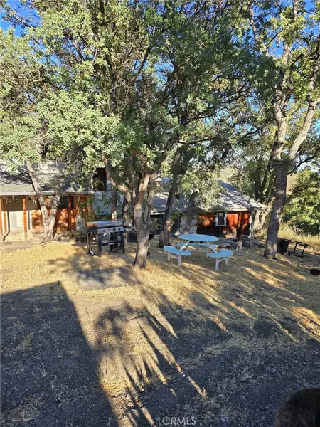 728 Watertrough RD, Clearlake Oaks, CA 95423