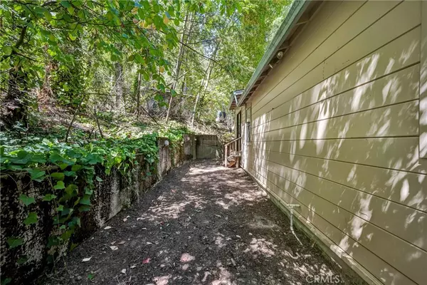 Cobb, CA 95461,17097 Dogwood WAY