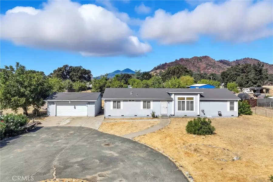 2835 Robin LN, Clearlake, CA 95422