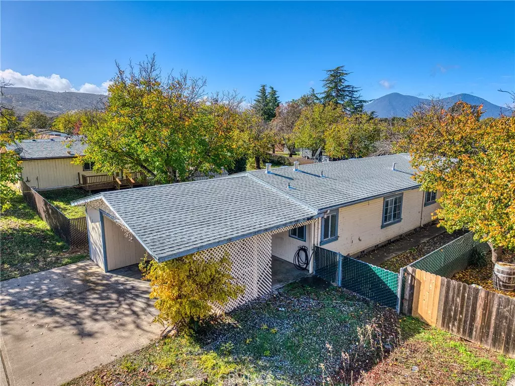 Clearlake Oaks, CA 95423,13953 Apple LN