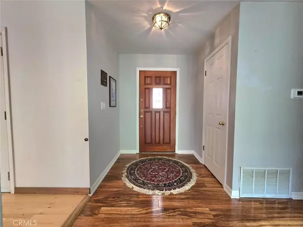 Willits, CA 95490,26761 Hawk RD