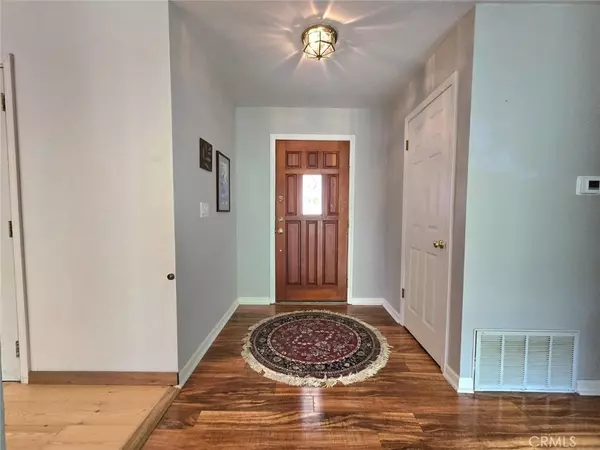 Willits, CA 95490,26761 Hawk RD
