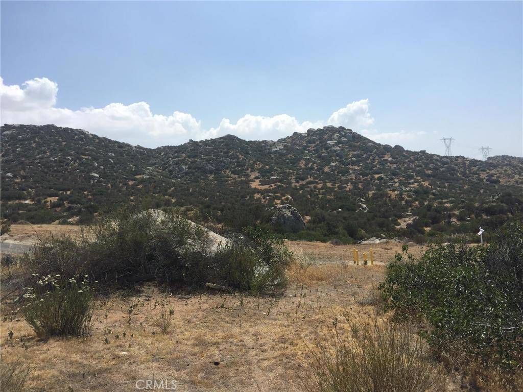Homeland, CA 92548,23002 Sky Mesa Road