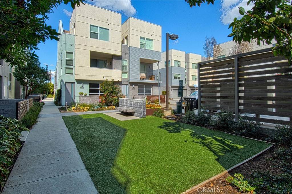 1524 Sullivan AVE, Costa Mesa, CA 92627