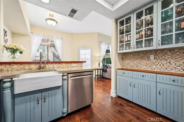 Aliso Viejo, CA 92656,106 Sandpiper LN