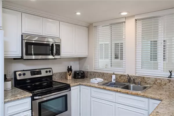 Laguna Woods, CA 92637,25 P Avenida Castilla