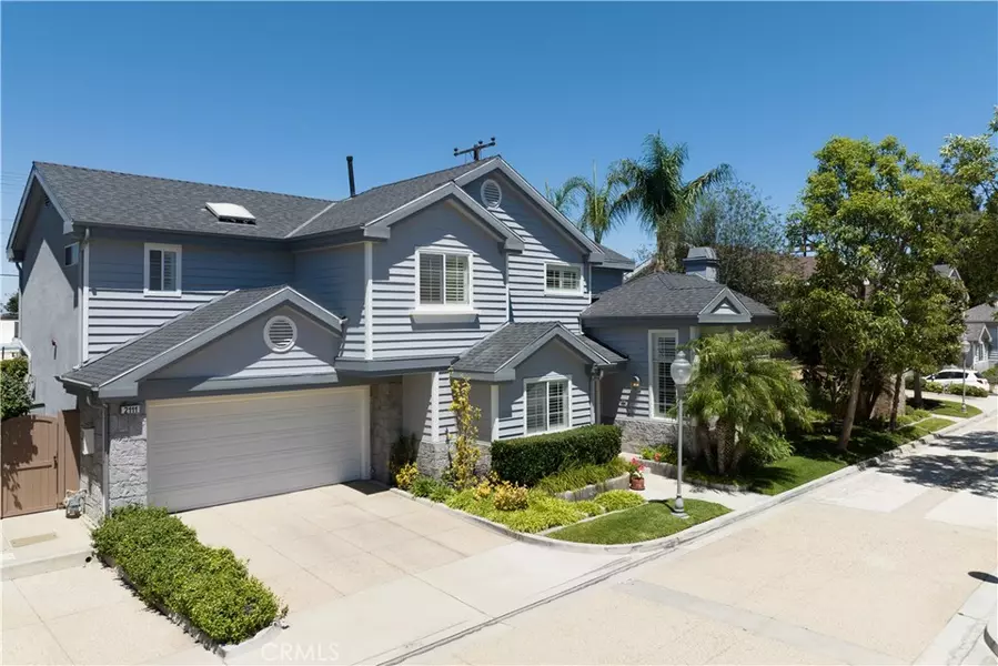 2111 Valley RD, Costa Mesa, CA 92627
