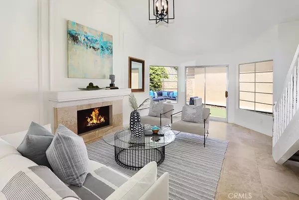Laguna Beach, CA 92651,24 La Costa CT