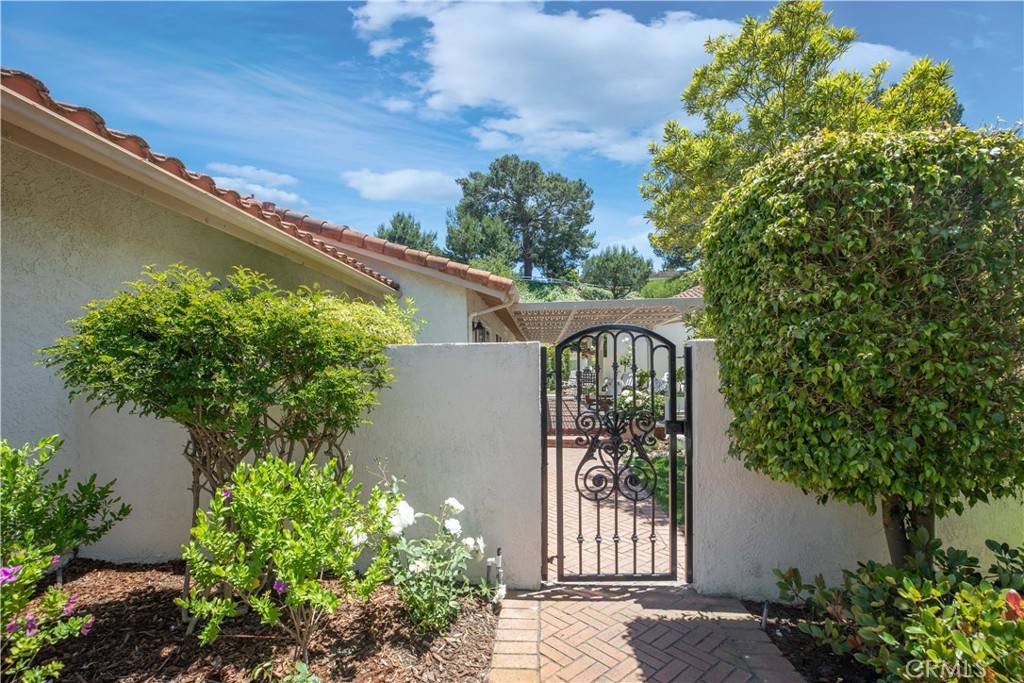 Laguna Niguel, CA 92677,22962 VIA CRUZ