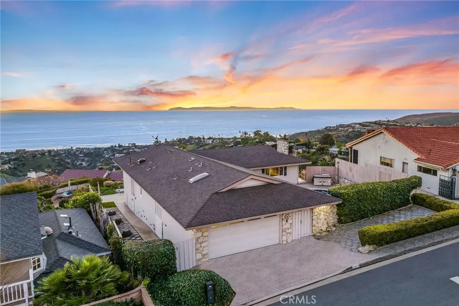 2925 Zell DR, Laguna Beach, CA 92651