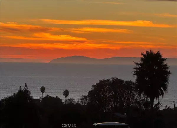 Laguna Beach, CA 92651,670 Thalia ST