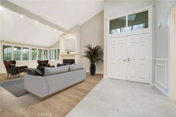 Corona Del Mar, CA 92625,4 Seafaring DR