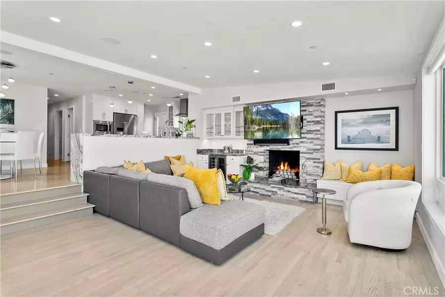 166 Fairview ST, Laguna Beach, CA 92651