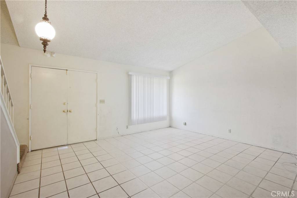 Irvine, CA 92604,14942 Dahlquist RD