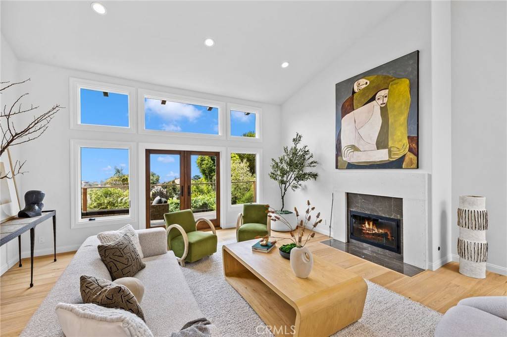 Laguna Beach, CA 92651,2335 Hillview Drive