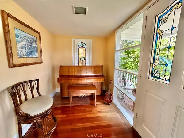 Laguna Beach, CA 92651,560 Flora ST