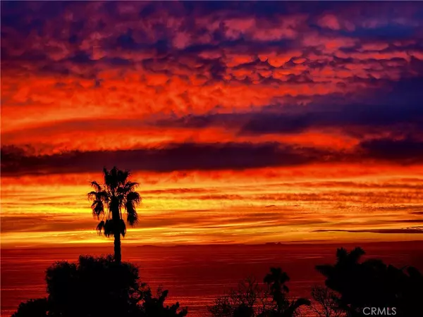 Laguna Beach, CA 92651,32002 Coast Hwy