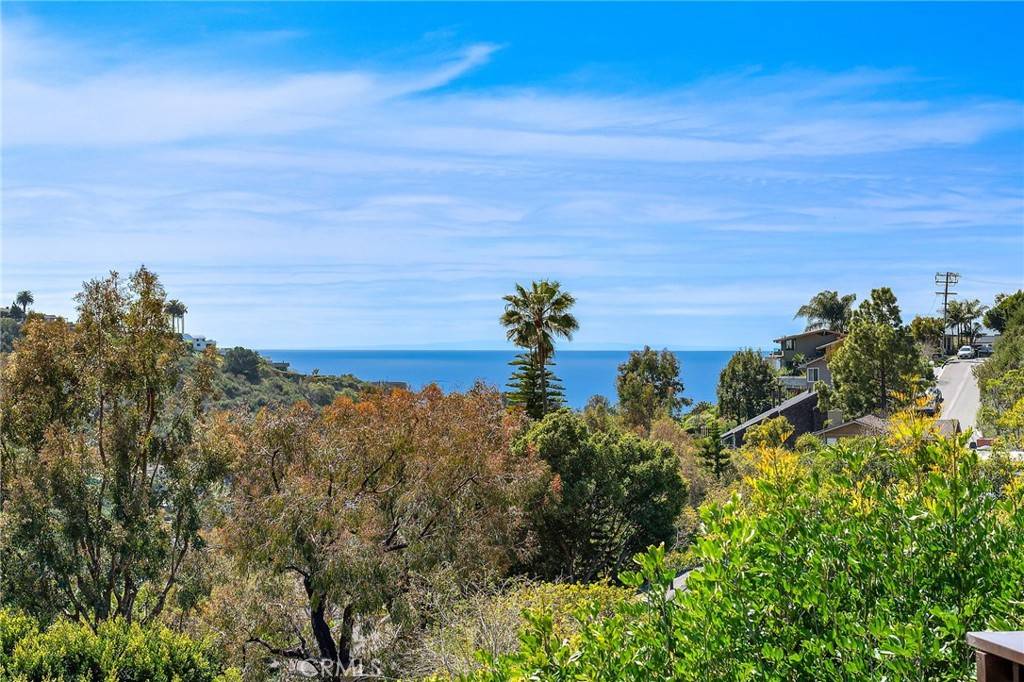 Laguna Beach, CA 92651,1362 Morningside DR