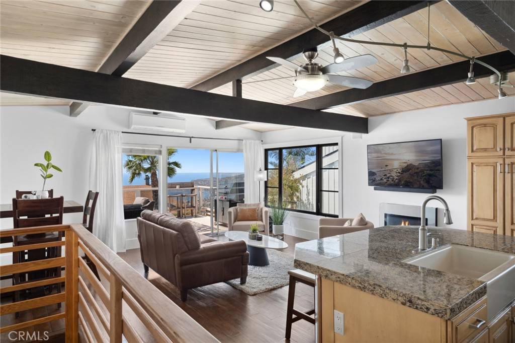 Laguna Beach, CA 92651,1029 Katella