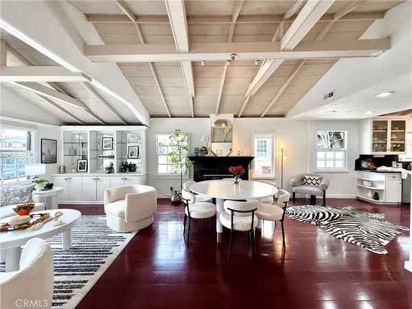 Laguna Beach, CA 92651,1056 Glenneyre ST