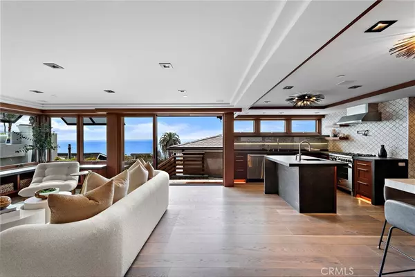 Laguna Beach, CA 92651,31678 Seacliff DR