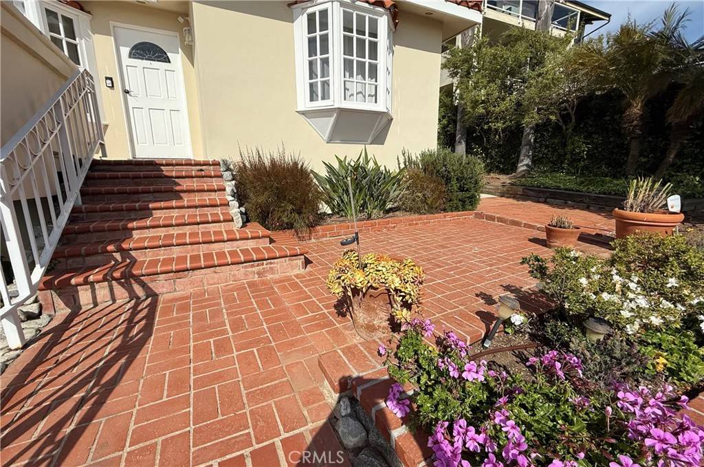 Laguna Beach, CA 92651,31332 Monterey ST